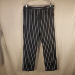 Adrienne Vittadini Black and White Striped Cropped Pants - 12
